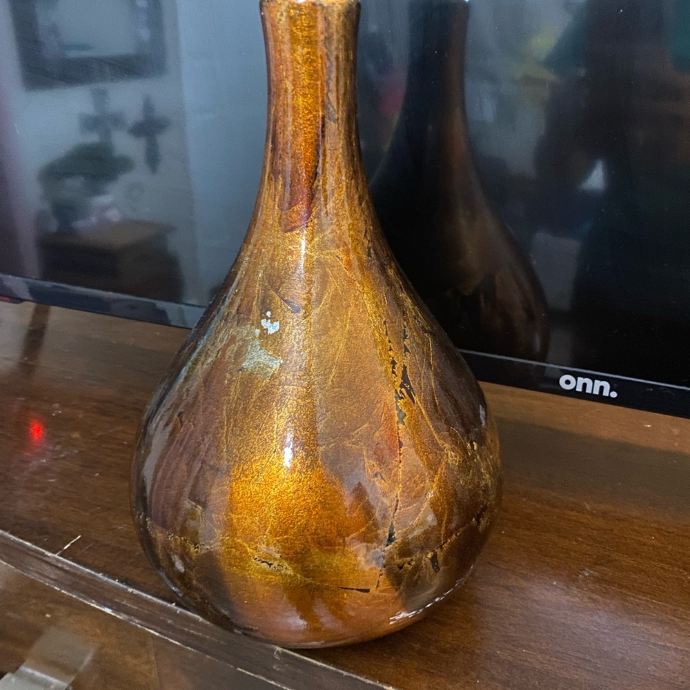 Elegant Brown and Gold Vase